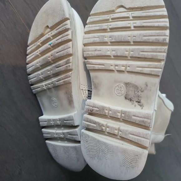 Girls white boots - Picture 5 of 5